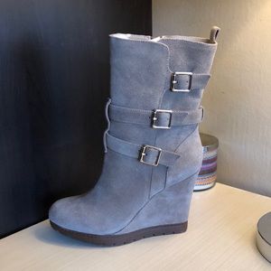 Arturo Chiang Wedge boots